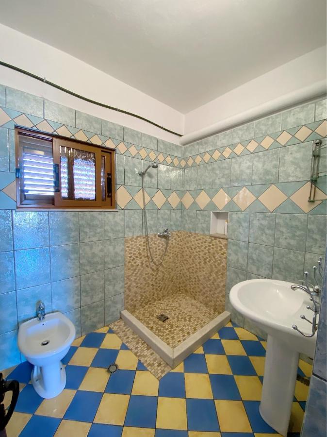 Отель Vila Arlind Влёра Экстерьер фото